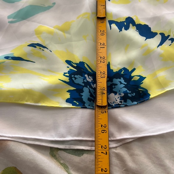 GUESS Flowy Floral Racerback Top - Picture 6 of 12